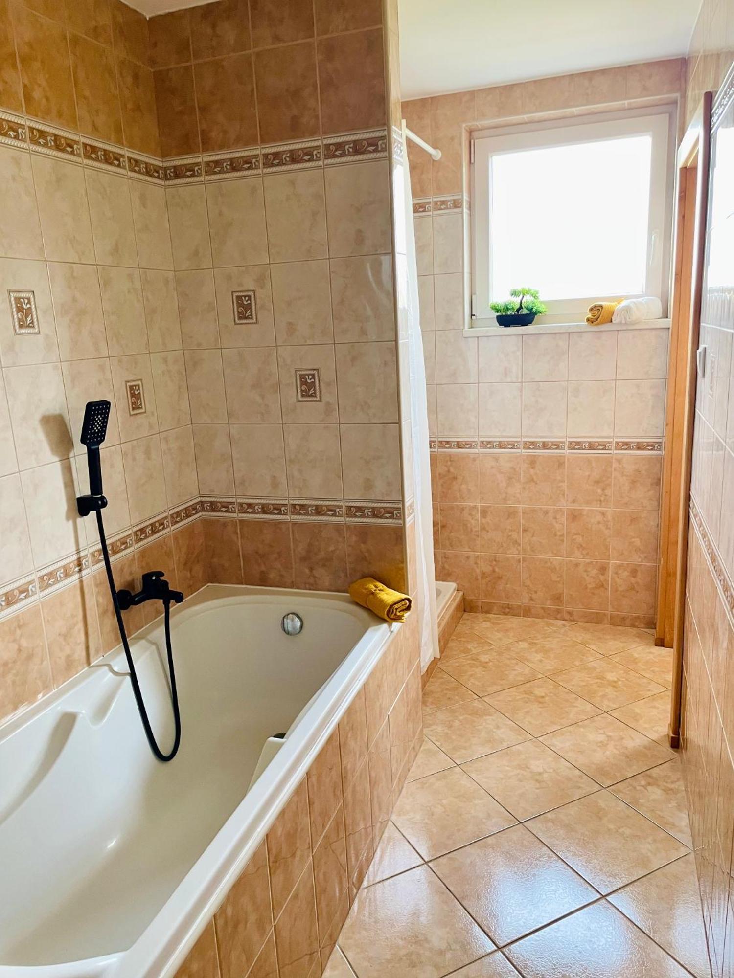 M.F. Apartment Znojmo Luaran gambar